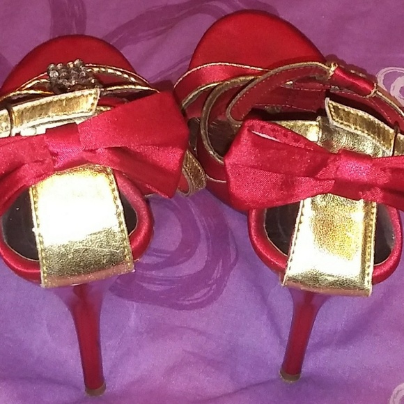 Pumps - Picture 4 of 5